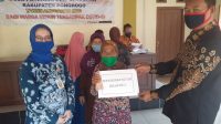 Penyaluran BLT – DD Tahap 3 Desa Paringan Berjalan Lancar dan Tetap Mematuhi Protokol Kesehatan