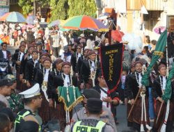 Ini Pesan Kepala Desa Paringan, K.R.A. Suwendi Wijoyonagoro Saat Kirab Pusaka :  Tradisi Kirab Pusaka Ponorogo Harus Dilestarikan